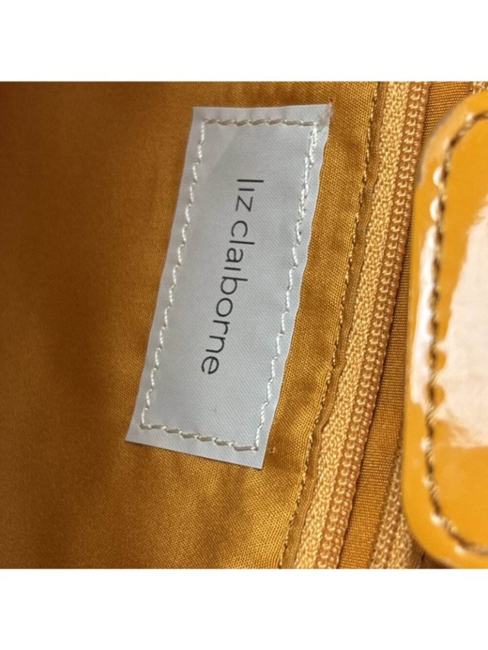Liz Claiborne Vintage Yellow Gold Patent Leather Large Shoulder Tote & Accessory - Picture 7 of 15